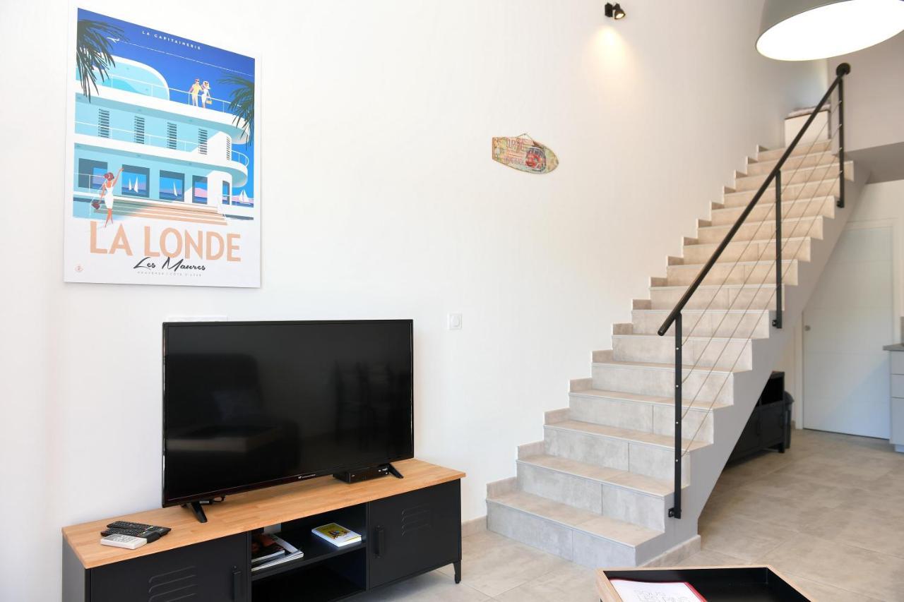 Sous Les Pins Gites Et Chambres D'Hotes 拉隆德莱丝莫里斯 外观 照片