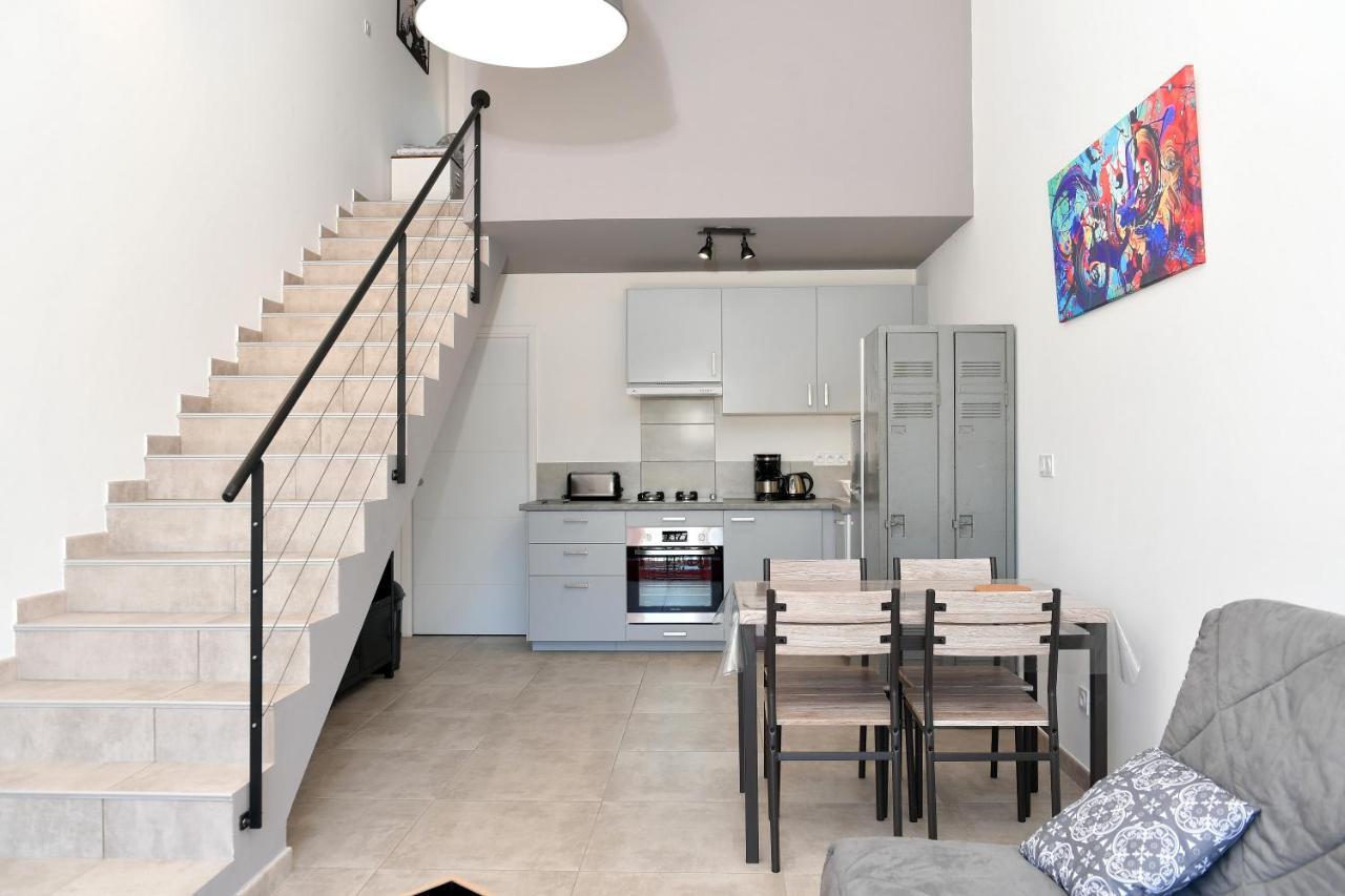 Sous Les Pins Gites Et Chambres D'Hotes 拉隆德莱丝莫里斯 外观 照片