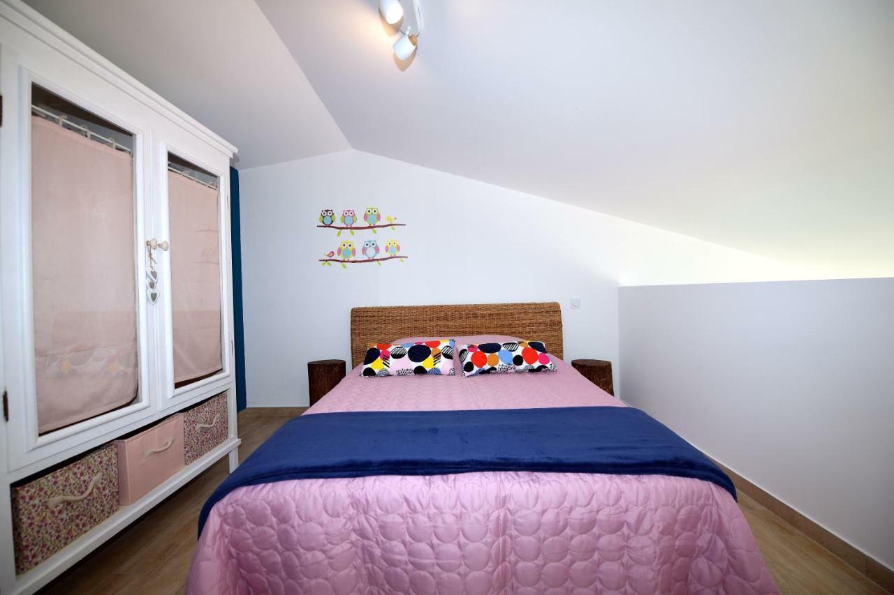 Sous Les Pins Gites Et Chambres D'Hotes 拉隆德莱丝莫里斯 外观 照片