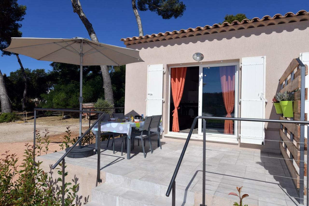 Sous Les Pins Gites Et Chambres D'Hotes 拉隆德莱丝莫里斯 外观 照片