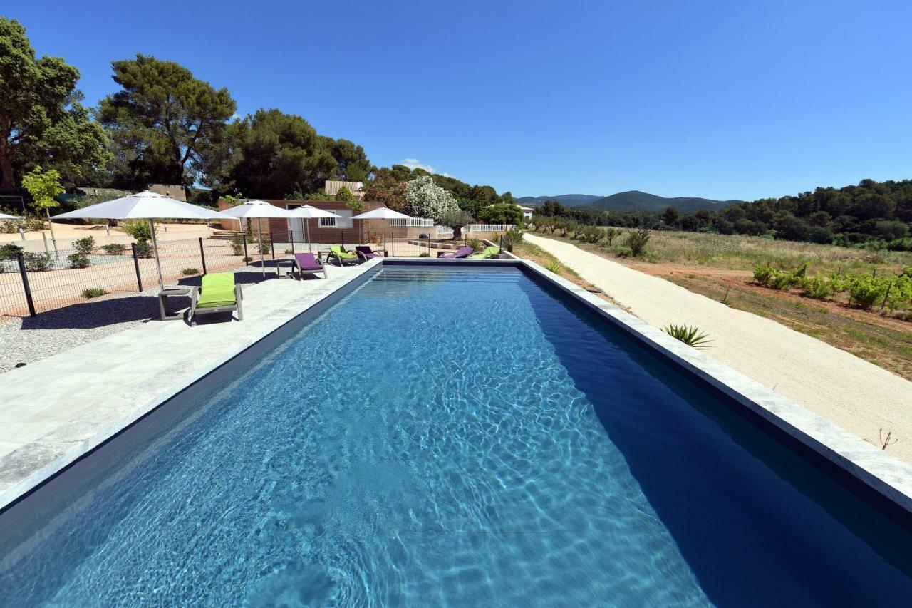 Sous Les Pins Gites Et Chambres D'Hotes 拉隆德莱丝莫里斯 外观 照片